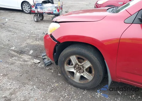 2006 Toyota Rav4 z USA, uszkodzony, nr VIN JTMBD33V266016227